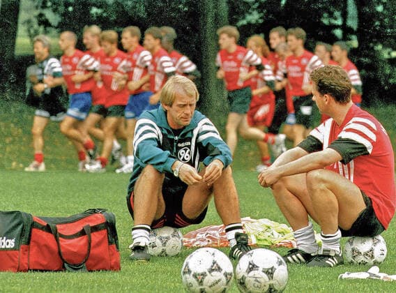Hannover 96 Training mit Trainer Reinhold Fanz und Elard Ostermann an 22.08.1996 *** Hannover 96 training with trainer Reinhold Fanz and Elard Ostermann on 22 08 1996