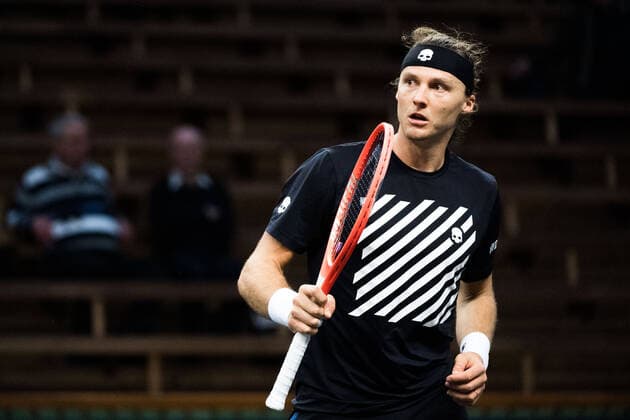 211108 Jozef Kovalik of Slovakia competes in men s first round Singles match during Stockholm Open on November 8, 2021 in Stockholm. Photo: Emma Wallskog BILDBYRAN COP 320 EW0028 tennis stockholm open sverige bbeng Copyright: EMMAxWALLSKOG BB211108BB375