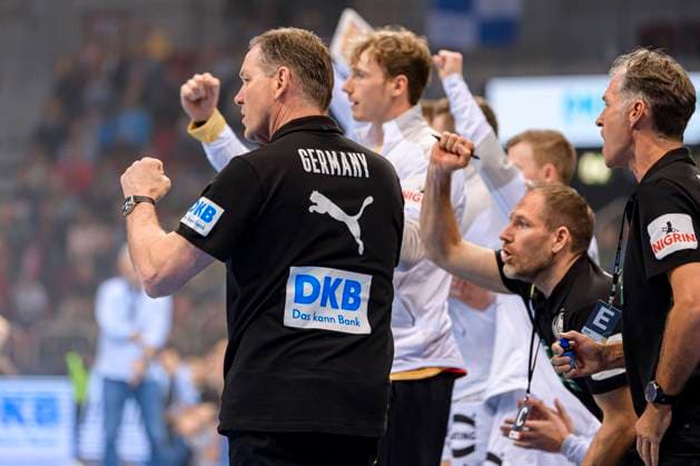 Handball, Maenner: Tag des Handballs, Freundschaftsspiel, Deutschland - Portugal Trainer Alfred Gislason (Deutschland) Jubel Freude Emotion Duesseldorf PSD Bank Dome Deutschland
