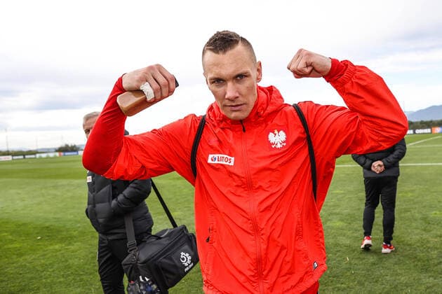 Sport Themen der Woche KW45 Sport Bilder des Tages 09.11.2021 CALDES DE MALVELLA , HISZPANIA PILKA NOZNA (FOOTBALL) REPREZENTACJA POLSKI, KADRA - ZGRUPOWANIE REPREZENTACJI POLSKI PRZED MECZAMI ELIMINACJI MISTRZOSTW SWIATA KONFERENCJA PRASOWA REPREZENTACJI POLSKI NZ LUKASZ SKORUPSKI FOTO LUKASZ GROCHALA CYFRASPORT NEWSPIX.PL --- Newspix.pl  20211109CSLG0205
