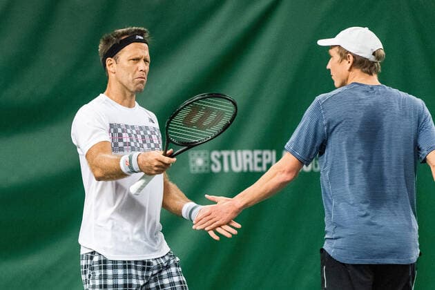 211109 Robert Lindstedt and AndrÃ Göransson of Sweden compete in men s first round Singles match during Stockholm Open on November 9, 2021 in Stockholm. Photo: Emma Wallskog BILDBYRAN COP 320 EW0029 tennis stockholm open day 3 bbeng sweden sverige Copyright: EMMAxWALLSKOG BB211109BB502