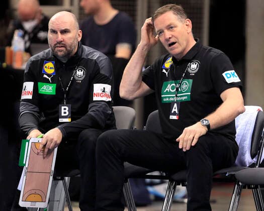 GISLASON Alfred Trainer Team Deutschland mit Co-Trainer WUDTKE Erik Handball Laenderspiel Deutschland - Portugal am 07.11.2021 in Duesseldorf im PSD Bank Dome
