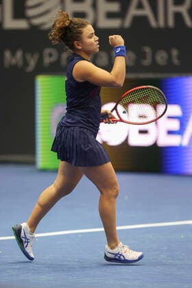 Jasmine Paolini macht die Faust und jubelt, Jubel, Freude, Emotion Tennis - Ladies Linz 2021 - WTA, Tennis Damen - Tips Arena - Linz - Oberoesterreich - Oesterreich - 10 November 2021. Copyright: xJuergenxHasenkopfx