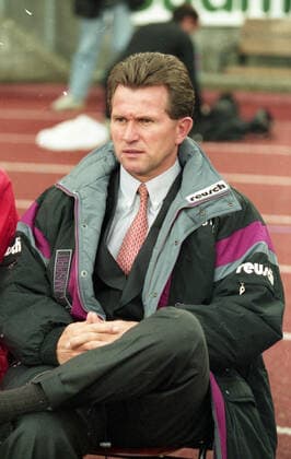 18.09.94 VfB Stuttgart - Eintracht Frankfurt Deutschland, Stuttgart, 18.09.1994, Fussball, Bundesliga, VfB Stuttgart - Eintracht Frankfurt (4:1): Jupp Heynckes (Trainer Eintracht Frankfurt). *** 18 09 94 VfB Stuttgart Eintracht Frankfurt Germany, Stuttgart, 18 09 1994, Football, Bundesliga, VfB Stuttgart Eintracht Frankfurt 4 1 Jupp Heynckes coach Eintracht Frankfurt