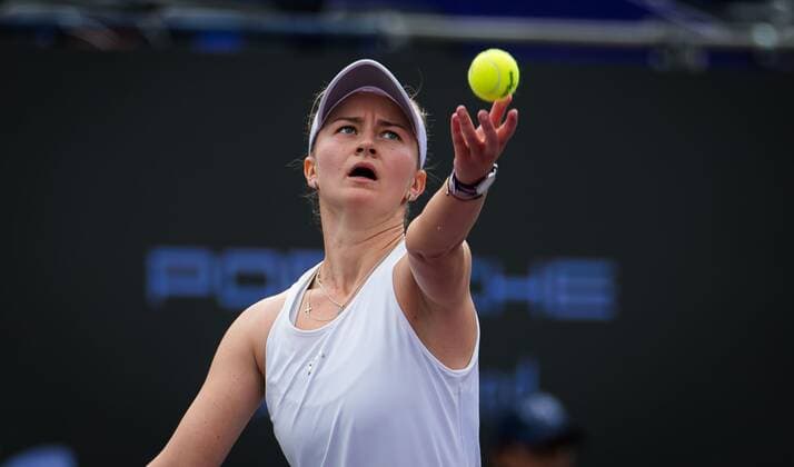 Mandatory Credit: Photo by Rob Prange Shutterstock (12596802h) Barbora Krejcikova of the Czech Republic in action during the first round-robin match at the 2021 Akron WTA, Tennis Damen Finals Guadalajara WTA tennis tournament Akron WTA Finals, Day 1, Tennis, Panamerican Tennis Center Guadalajara, Mexico - 10 Nov 2021 Akron WTA Finals, Day 1, Tennis, Panamerican Tennis Center Guadalajara, Mexico - 10 Nov 2021  Copyright: xRobxPrange Shutterstockx 12596802h