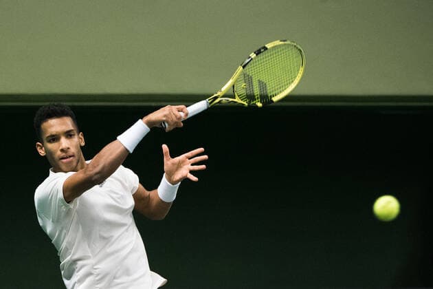 211110 Felix Auger-Aliassime of Canada compete in men s second round Singles match during Stockholm Open on November 10, 2021 in Stockholm. Photo: Emma Wallskog BILDBYRAN COP 320 EW0031 tennis stockholm open day 4 bbeng Copyright: EMMAxWALLSKOG BB211110BB487