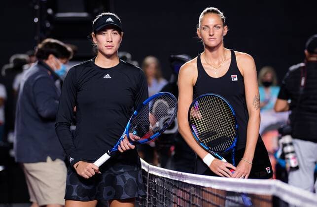 Mandatory Credit: Photo by Rob Prange Shutterstock (12596802cl) Garbine Muguruza of Spain & Karolina Pliskova of the Czech Republic before the first round robin match at the 2021 Akron WTA, Tennis Damen Finals Guadalajara WTA tennis tournament Akron WTA Finals, Day 1, Tennis, Panamerican Tennis Center Guadalajara, Mexico - 10 Nov 2021 Akron WTA Finals, Day 1, Tennis, Panamerican Tennis Center Guadalajara, Mexico - 10 Nov 2021  Copyright: xRobxPrange Shutterstockx 12596802cl