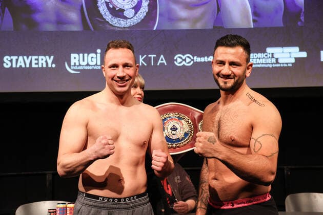 Bilder des Jahres 2021, Sport 11 November Sport Themen der Woche KW45 Sport Bilder des Tages Boxen: CP Boxpromotion, WBO-Europameisterschaft, Cruisergewicht: Leon Harth (GER) - Enrico Kölling (GER), Pressekonferenz, Bielefeld, 11.11.2021 Enrico Kölling (GER, l.) - Leon Harth (GER) Bielefeld Germany *** Boxing CP Boxpromotion, WBO European Championship, Cruiserweight Leon Harth GER Enrico Kölling GER , Press Conference, Bielefeld, 11 11 2021 Enrico Kölling GER, l Leon Harth GER Bielefeld Germany