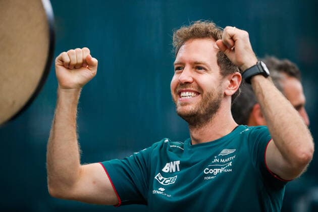 Sport Themen der Woche KW45 VETTEL Sebastian (ger), Aston Martin F1 AMR21, portrait during the Formula 1 Heineken Grande Premio De Sao Paulo 2021, Sao Paulo Grand Prix, 19th round of the 2021 FIA Formula One World Championship, WM, Weltmeisterschaft from November 12 to 14, 2021 on the Interlagos Circuit, in Sao Paulo, Brazil - F1 - SAO PAULO GRAND PRIX 2021 DPPI Panoramic  00121039__V2_6046