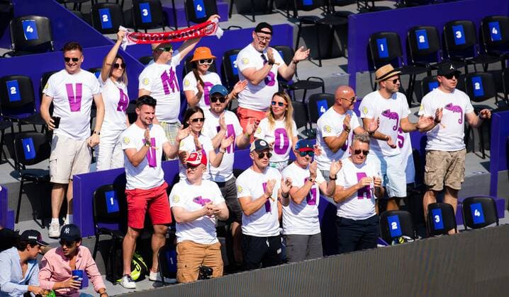 Mandatory Credit: Photo by Rob Prange Shutterstock (12596804x) Iga Swiatek Fans in action during the first round-robin match at the 2021 Akron WTA, Tennis Damen Finals Guadalajara WTA tennis tournament Akron WTA Finals, Day 2, Tennis, Panamerican Tennis Center Guadalajara, Mexico - 11 Nov 2021 Akron WTA Finals, Day 2, Tennis, Panamerican Tennis Center Guadalajara, Mexico - 11 Nov 2021  Copyright: xRobxPrange Shutterstockx 12596804x