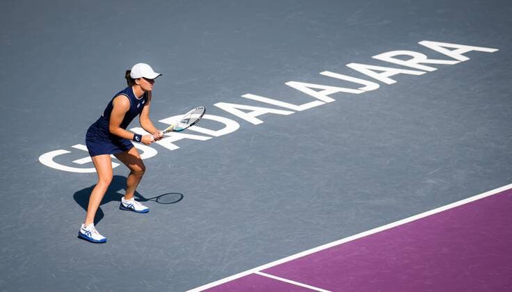 Mandatory Credit: Photo by Rob Prange Shutterstock (12596804y) Iga Swiatek of Poland in action during the first round-robin match at the 2021 Akron WTA, Tennis Damen Finals Guadalajara WTA tennis tournament Akron WTA Finals, Day 2, Tennis, Panamerican Tennis Center Guadalajara, Mexico - 11 Nov 2021 Akron WTA Finals, Day 2, Tennis, Panamerican Tennis Center Guadalajara, Mexico - 11 Nov 2021  Copyright: xRobxPrange Shutterstockx 12596804y