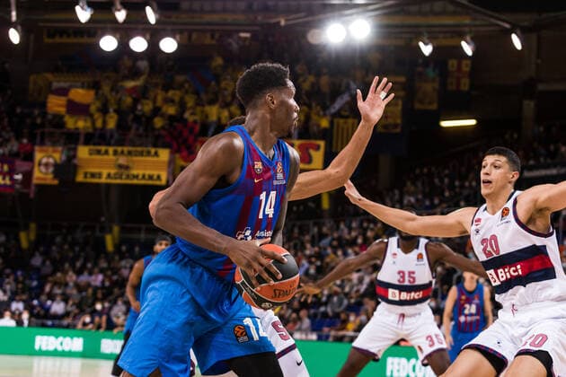 Sport Bilder des Tages November 11, 2021, Barcelona, Barcelona, Spain: Nigel Hayes-Davis of FC Barcelona, Barca in action during the Turkish Airlines EuroLeague match between FC Barcelona and Bitci Baskonia at Palau Blaugrana on November 11, 2021 in Barcelona, Spain. Barcelona Spain - ZUMAa181 20211111_zaa_a181_048 Copyright: xJavierxBorregox