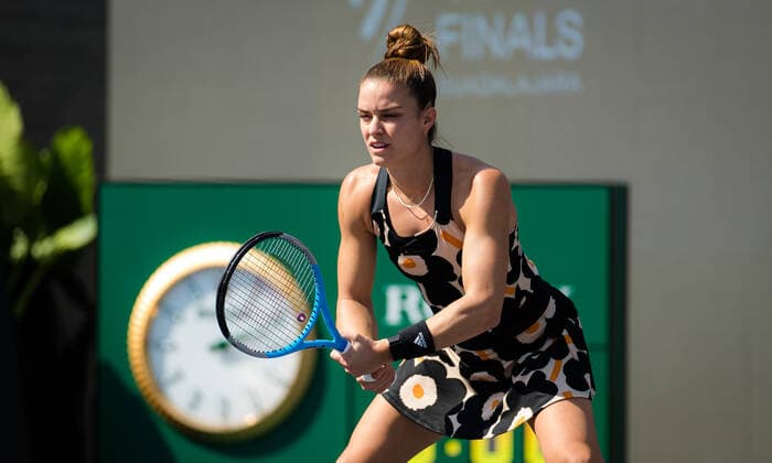 November 11, 2021, GUADALAJARA, MEXICO: Maria Sakkari of Greece in action during the first round-robin match at the 2021 Akron WTA, Tennis Damen Finals Guadalajara WTA tennis tournament against Iga Swiatek of Poland GUADALAJARA MEXICO - ZUMAa181 20211111_zaa_a181_063 Copyright: xRobxPrangex