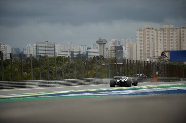 12.11.2021, Autodromo Jose Carlos Pace, Interlagos, FORMULA 1 HEINEKEN GRANDE PREMIO DO BRASIL 2021 , im Bild Mick Schumacher (DEU), Haas F1 Team12.11.2021, Interlagos, Brasilien, Autodromo Jose Carlos Pace, FORMULA 1 HEINEKEN GRANDE PREMIO DO BRASIL 2021 , (Foto EU-Images) Interlagos Autodromo Jose Carlos Pace Brasilien