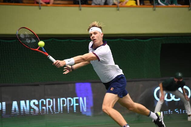 STOCKHOLM 20211112 Canada s Denis Shapovalov in his semi final against Felix Auger-Aliassime of Canada during ATP, Tennis Herren Stockholm Open 2021 in at the Royal Tennis Hall Friday Nov. 12, 2021. STOCKHOLM SWEDEN TENNIS x10080x