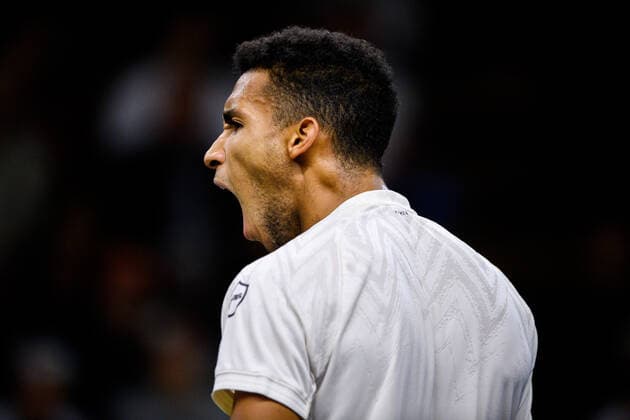 211112 Felix Auger-Aliassime of Canada comepetes in men s semi final s singles match during Stockholm Open of the Stockholm Open on November 12, 2021 in Stockholm. Photo: Simon Hastegard BILDBYRAN kod SH SH0191 tennis stockholm open 6 bbeng jubel Copyright: SIMONxHASTEGARD BB211112SH070