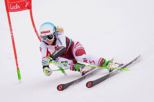 13.11.2021, Lech, AUT, FIS Weltcup Ski Alpin, Parallelslalom, Damen, Qualifikation, im Bild Stephanie Resch (AUT) Stephanie Resch of Austria during the qualification run of women parallel slalom of FIS ski alpine world cup at the Lech, Austria on 2021 11 13.