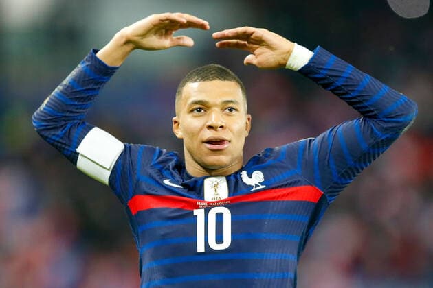Sport Themen der Woche KW45 Sport Bilder des Tages Paris, 13. November 2021, Europa WM Qualifiers Katar 2022 Frankreich - Kasachstan v.l.,Kylian MbappÃ (FFF Frankreich) Torjubel, Goal celebration, celebrate the goal *** Paris, 13 November 2021, Europe World Cup Qualifiers Qatar 2022 France Kazakhstan v l ,Kylian MbappÃ FFF France goal celebration, celebrate the goal. Copyright: AntonioxBorga