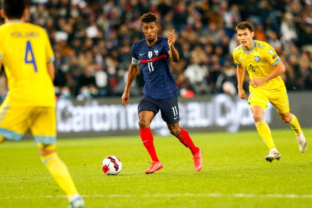 Paris, 13. November 2021, Europa WM Qualifiers Katar 2022 Frankreich - Kasachstan v.l., Kingsley Coman (FFF Frankreich) gibt Anweisungen, gestikuliert, mit den Armen gestikulieren gives instructions, gesticulate. Copyright: AntonioxBorga