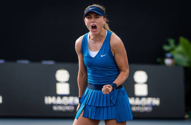 Sport Themen der Woche KW45 Sport Bilder des Tages November 13, 2021, GUADALAJARA, MEXICO: Paula Badosa of Spain in action during the second round robin doubles match at the 2021 Akron WTA, Tennis Damen Finals Guadalajara WTA tennis tournament against Maria Sakkari of Greece GUADALAJARA MEXICO - ZUMAa181 20211113_zaa_a181_090 Copyright: xRobxPrangex