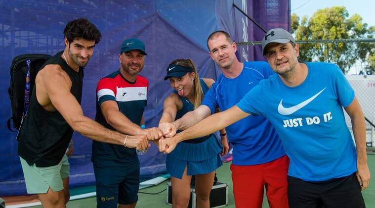 Mandatory Credit: Photo by Rob Prange Shutterstock (12596809bw) Paula Badosa of Spain and team after winning the second round robin match at the 2021 Akron WTA, Tennis Damen Finals Guadalajara WTA tennis tournament Akron WTA Finals, Day 4, Tennis, Panamerican Tennis Center Guadalajara, Mexico - 13 Nov 2021 Akron WTA Finals, Day 4, Tennis, Panamerican Tennis Center Guadalajara, Mexico - 13 Nov 2021  Copyright: xRobxPrange Shutterstockx 12596809bw