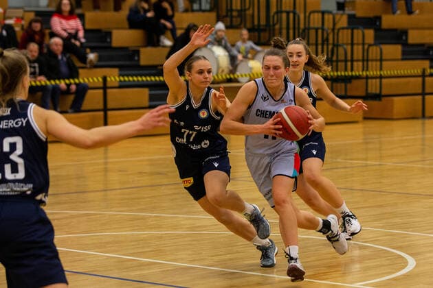 13.11.2021, 2. Toyota Damen Basketball Bundesliga Nord, DBBL, Saison 2021 2022, Damen, Chemcats Chemnitz - Eintracht Braunschweig Lucile Peroche, ChemCats Chemnitz
