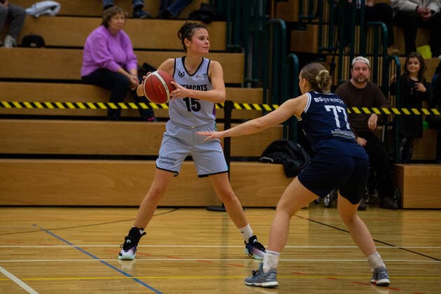 13.11.2021, 2. Toyota Damen Basketball Bundesliga Nord, DBBL, Saison 2021 2022, Damen, Chemcats Chemnitz - Eintracht Braunschweig Jessica Kluge, ChemCats Chemnitz