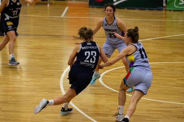 13.11.2021, 2. Toyota Damen Basketball Bundesliga Nord, DBBL, Saison 2021 2022, Damen, Chemcats Chemnitz - Eintracht Braunschweig Ilona Brox, Eintracht Braunschweig