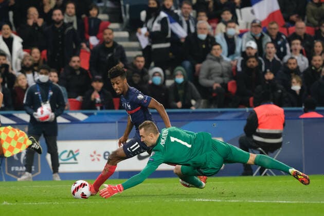 November 14, 2021, Paris, France: KINGSLEY COMAN Midfield of French Team during the 2022 FIFA World Cup, WM, Weltmeisterschaft, Fussball Qualifier match between France and Kazakhstan at Stade de France..France won 8:0 Paris France - ZUMAp119 20211114_zaf_p119_001 Copyright: xPierrexSteveninx