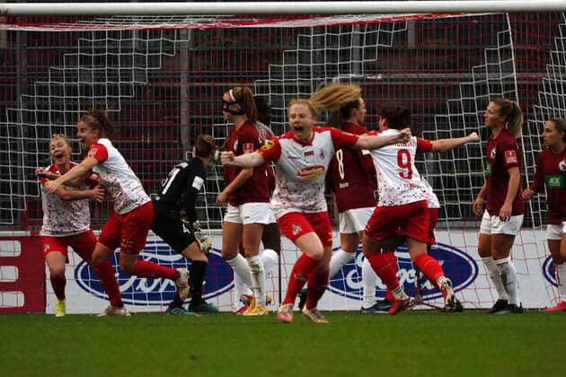 14.11.2021, Frauen Fussball GER, Saison 21 22, 2. Bundesliga , 1.FC Köln 1,FFc Turbine Potsdam , Franz Kremer-stadion Köln FC Köln jubeln, Foto Chai von der Laage DFL regulations prohibit any use of photographs as image sequences and or quasi-video. EDITORIAL USE ONLY
