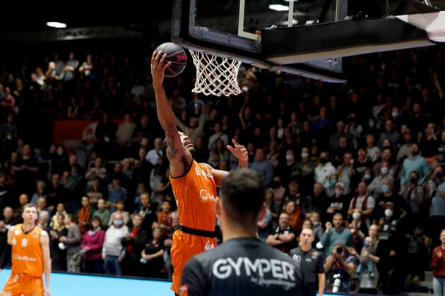 14.11.2021, easyCredit Basketball Bundesliga, Magentasport BBL Pokal, Saison 2020 2021, Herren, Chemnitz Niners - FC Bayern München Basketball Darion Atkins, Niners Chemnitz Chemnitz Messe Chemnitz Sachsen Germany