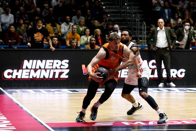 14.11.2021, easyCredit Basketball Bundesliga, Magentasport BBL Pokal, Saison 2020 2021, Herren, Chemnitz Niners - FC Bayern München Basketball Jonas Richter, Niners Chemnitz Chemnitz Messe Chemnitz Sachsen Germany