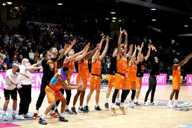 Sport Bilder des Tages 14.11.2021, easyCredit Basketball Bundesliga, Magentasport BBL Pokal, Saison 2020 2021, Herren, Chemnitz Niners - FC Bayern München Basketball Juber der Niners Chemnitz Chemnitz Messe Chemnitz Sachsen Germany
