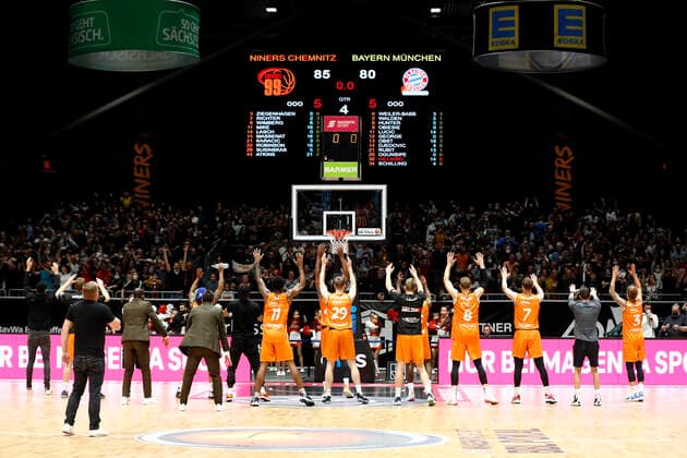 14.11.2021, easyCredit Basketball Bundesliga, Magentasport BBL Pokal, Saison 2020 2021, Herren, Chemnitz Niners - FC Bayern München Basketball Jubel der Niners Chemnitz Chemnitz Messe Chemnitz Sachsen Germany