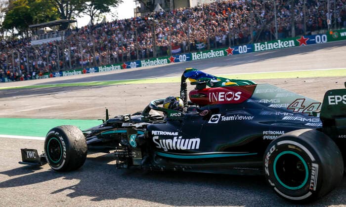44 Lewis Hamilton (GBR, Mercedes-AMG Petronas F1 Team), F1 Grand Prix of Brazil at Autodromo Jose Carlos Pace on November 14, 2021 in Sao Paulo, Brazil. (Photo by HOCH ZWEI) Sao Paulo Brazil