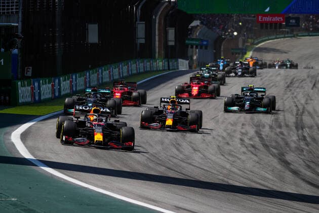 VERSTAPPEN Max (ned), Red Bull Racing Honda RB16B, PEREZ Sergio (mex), Red Bull Racing Honda RB16B, HAMILTON Lewis (gbr), Mercedes AMG F1 GP W12 E Performance, BOTTAS Valtteri (fin), Mercedes AMG F1 GP W12 E Performance, action during the Formula 1 Heineken Grande Premio De Sao Paulo 2021, Sao Paulo Grand Prix, 19th round of the 2021 FIA Formula One World Championship, WM, Weltmeisterschaft from November 12 to 14, 2021 on the Interlagos Circuit, in Sao Paulo, Brazil - F1 - SAO PAULO GRAND PRIX 2021 - RACE DPPI Panoramic 20211114_GOODEN_FGO04221