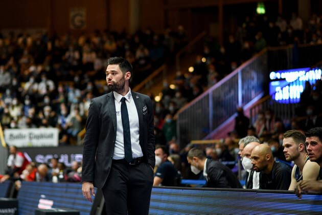 Sebastian Gleim (Merlins Crailsheim), GER, HAKRO Merlins Crailsheim vs. s.Oliver Wuerzburg, 14.11.2021, Viertelfinale BBL Pokal, Spielzeit 2021 2022 GER, HAKRO Merlins Crailsheim vs. s.Oliver Wuerzburg, 14.11.2021, Viertelfinale BBL Pokal, Spielzeit 2021 2022 Crailsheim Copyright: xEibner MichaelxMemmlerx EP_MMR