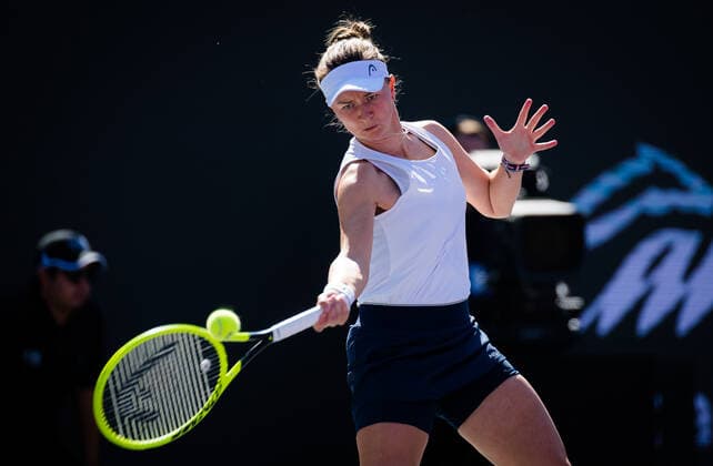 November 14, 2021, GUADALAJARA, MEXICO: Barbora Krejcikova of the Czech Republic in action during the third round robin match at the 2021 Akron WTA, Tennis Damen Finals Guadalajara WTA tennis tournament against Karolina Pliskova of the Czech Republic GUADALAJARA MEXICO - ZUMAa181 20211114_zaa_a181_023 Copyright: xRobxPrangex