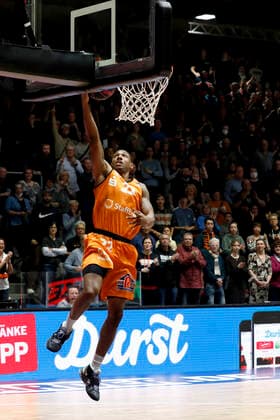 14.11.2021, easyCredit Basketball Bundesliga, Magentasport BBL Pokal, Saison 2020 2021, Herren, Chemnitz Niners - FC Bayern München Basketball Gerald Robinson, Niners Chemnitz Chemnitz Messe Chemnitz Sachsen Germany