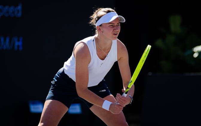 November 14, 2021, GUADALAJARA, MEXICO: Barbora Krejcikova of the Czech Republic in action during the third round robin match at the 2021 Akron WTA, Tennis Damen Finals Guadalajara WTA tennis tournament against Karolina Pliskova of the Czech Republic GUADALAJARA MEXICO - ZUMAa181 20211114_zaa_a181_027 Copyright: xRobxPrangex