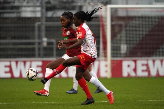 14.11.2021, Frauen Fussball GER, Saison 21 22, 2. Bundesliga , 1.FC Köln 1,FFC Turbine Potsdam , Franz -Kremer-stadion Köln Teninsoun Liliane Sissoko1.FFC Turbine Potsdam, Aktion, Einzelbild, Foto Chai von der Laage DFL regulations prohibit any use of photographs as image sequences and or quasi-video. EDITORIAL USE ONLY