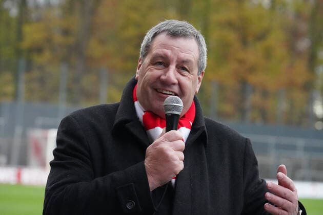 14.11.2021, Frauen Fussball GER, Saison 21 22, 2. Bundesliga , 1.FC Köln 1,FFC Turbine Potsdam , Franz -Kremer-stadion Köln WErner Wolf Präsident FC Köln, Aktion, Einzelbild, Foto Chai von der Laage DFL regulations prohibit any use of photographs as image sequences and or quasi-video. EDITORIAL USE ONLY