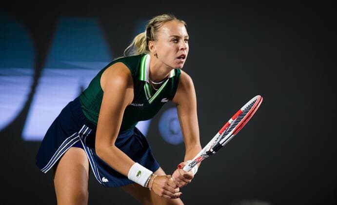 Mandatory Credit: Photo by Rob Prange Shutterstock (12596810aw) Anett Kontaveit of Estonia in action during the third round robin match at the 2021 Akron WTA, Tennis Damen Finals Guadalajara WTA tennis tournament Akron WTA Finals, Day 5, Tennis, Panamerican Tennis Center Guadalajara, Mexico - 14 Nov 2021 Akron WTA Finals, Day 5, Tennis, Panamerican Tennis Center Guadalajara, Mexico - 14 Nov 2021  Copyright: xRobxPrange Shutterstockx 12596810aw