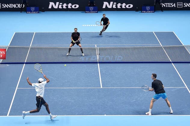 November 15, 2021, TORINO, Italia: Rajeev Ram of USA and Joe Salisbury of England returns the ball during the match against Andy Murray of England and Bruno Soares of Brasil at the Nitto ATP, Tennis Herren Finals in Turin, Italy, 14 November 2021.ANSA ALESSANDRO DI MARCO TORINO Italia - ZUMAa110 20211115_zaf_a110_018 Copyright: xAlessandroxDixMarcox