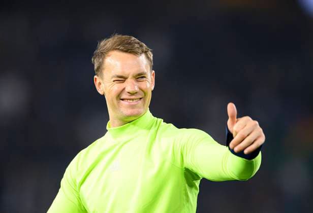 Torwart Manuel NEUER (GER) Gestik, Geste, Mimik, Daumen zeigt nach oben. Fussball Laenderspiel, WM Qualifikation Gruppe J Spieltag 9, Deutschland (GER) - Liechtenstein (LIE) 9:0, am 11.11.2021 in Wolfsburg Deutschland. Â *** Goalkeeper Manuel NEUER GER Gesture, gesture, facial expression, thumbs up Football Laenderspiel, World Cup Qualification Group J Matchday 9, Germany GER Liechtenstein LIE 9 0, on 11 11 2021 in Wolfsburg Germany Â