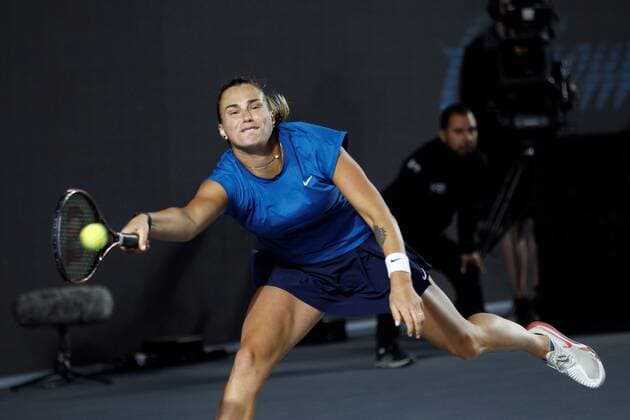 Aryna Sabalenka of Belarus in action against Maria Sakkari of Greece, during a match at the AKRON WTA, Tennis Damen Finals tournament in Guadalajara, Mexico, 15 November 2021. AKRON WTA Finals of Guadalajara !ACHTUNG: NUR REDAKTIONELLE NUTZUNG!  Copyright: xFranciscoxGuascox AME7680 20211116-6304565faabbf4670a7bbb855261c1ec14321be8