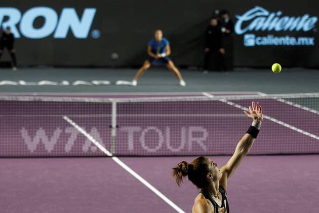 Maria Sakkari of Greece in action against Aryna Sabalenka of Belarus, during a match at the AKRON WTA, Tennis Damen Finals tournament in Guadalajara, Mexico, 15 November 2021. AKRON WTA Finals of Guadalajara !ACHTUNG: NUR REDAKTIONELLE NUTZUNG!  Copyright: xFranciscoxGuascox AME7715 20211116-f42f5f482a12fd3fd74674ee28253c1c182ed67a