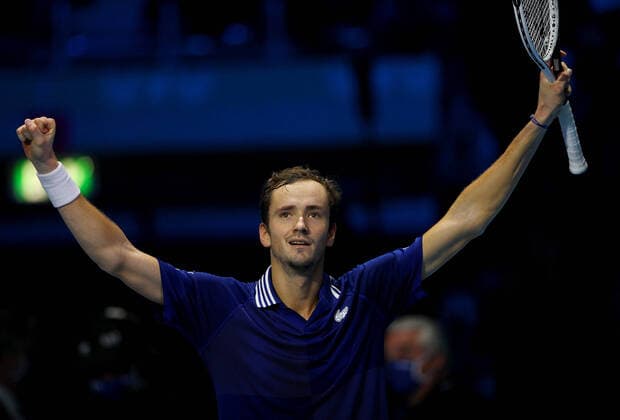 Mandatory Credit: Photo by Ella Ling Shutterstock (12603335w) Daniil Medvedev of Russia celebrates Nitto ATP, Tennis Herren World Tour Finals, Day 3, Tennis, Pala Alpitour, Turin, Italy - 16 Nov 2021 Nitto ATP World Tour Finals, Day 3, Tennis, Pala Alpitour, Turin, Italy - 16 Nov 2021  Copyright: xEllaxLing Shutterstockx 12603335w