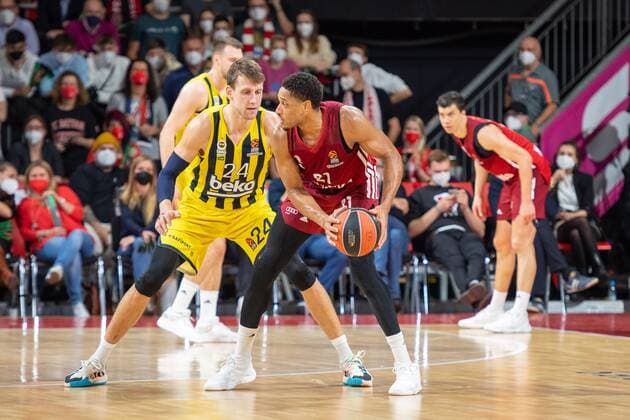 Jan Vesely 24 (Fenerbahce), Augustine Rubit 21 (FC Bayern), FC Bayern Basketball vs. Fenerbahce Istanbul, Euroleague, 16.11.2021 Muenchen Bayern Deutschland