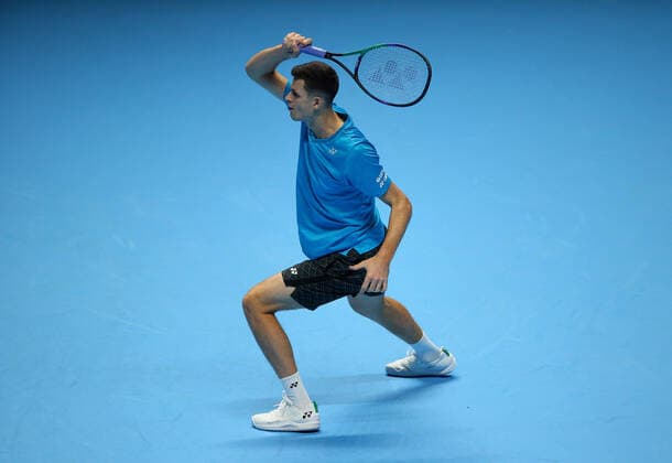 Mandatory Credit: Photo by Ella Ling Shutterstock (12603335bd) Hubert Hurkacz of Poland in action Nitto ATP, Tennis Herren World Tour Finals, Day 3, Tennis, Pala Alpitour, Turin, Italy - 16 Nov 2021 Nitto ATP World Tour Finals, Day 3, Tennis, Pala Alpitour, Turin, Italy - 16 Nov 2021 Copyright: xEllaxLing Shutterstockx 12603335bd